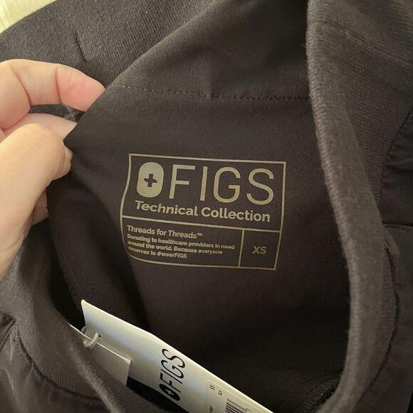 Figs Women's Manari Slim-Leg Cargo Scrub Pants Technical Black Size XS NWT - Picture 10 of 16